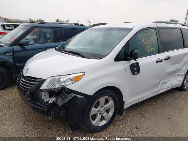 Продаж на аукціоні авто 2016 Toyota Sienna Se V6, vin: 5TDZK3DC4GS751035, номер лоту: 20242178