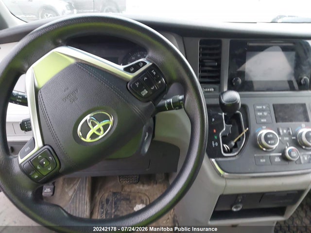 Продаж на аукціоні авто 2016 Toyota Sienna Se V6, vin: 5TDZK3DC4GS751035, номер лоту: 20242178