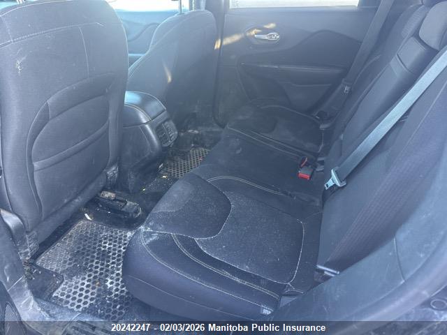 1C4PJMCS6FW745132 Jeep Cherokee North