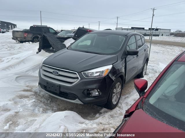 1FMCU9GDXKUB40658 Ford ESCAPE SE