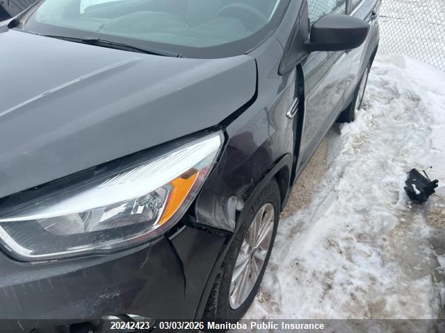 1FMCU9GDXKUB40658 Ford ESCAPE SE