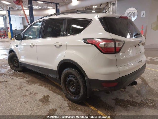 1FMCU0GD1HUA85649 Ford ESCAPE SE