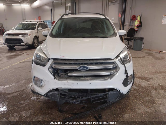 1FMCU0GD1HUA85649 Ford ESCAPE SE