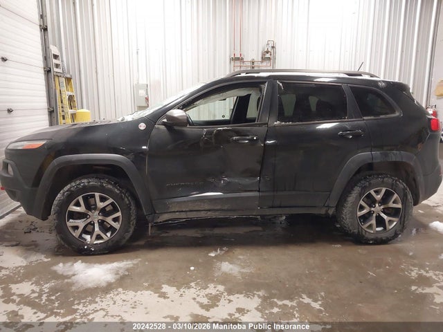 Продажа на аукционе авто 2015 Jeep Cherokee Trailhawk, vin: 1C4PJMBS1FW738493, номер лота: 20242528