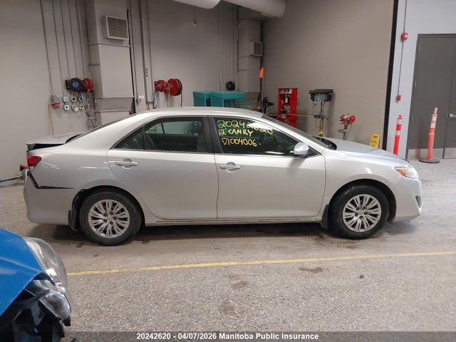 20242620 :رقم المزاد ، 4T1BF1FKXCU004006 vin ، 2012 Toyota Camry Le مزاد بيع