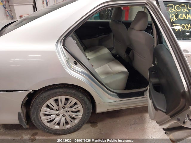 20242620 :رقم المزاد ، 4T1BF1FKXCU004006 vin ، 2012 Toyota Camry Le مزاد بيع