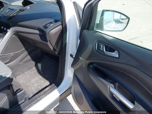 1FMCU9GX5FUB76547 Ford ESCAPE SE