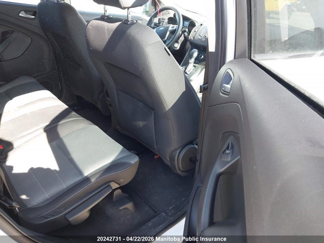 1FMCU9GX5FUB76547 Ford ESCAPE SE