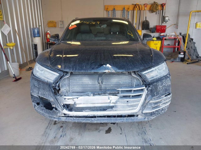 WA1ENAFY0J2108712 Audi Q5