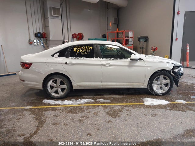 3VWE57BU1KM210989 Volkswagen Jetta 1.4 Tsi