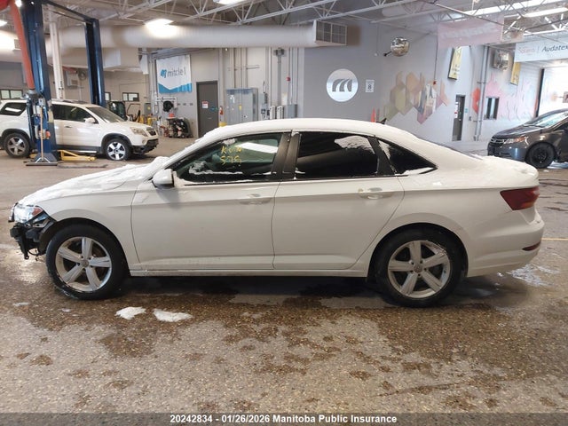 3VWE57BU1KM210989 Volkswagen Jetta 1.4 Tsi