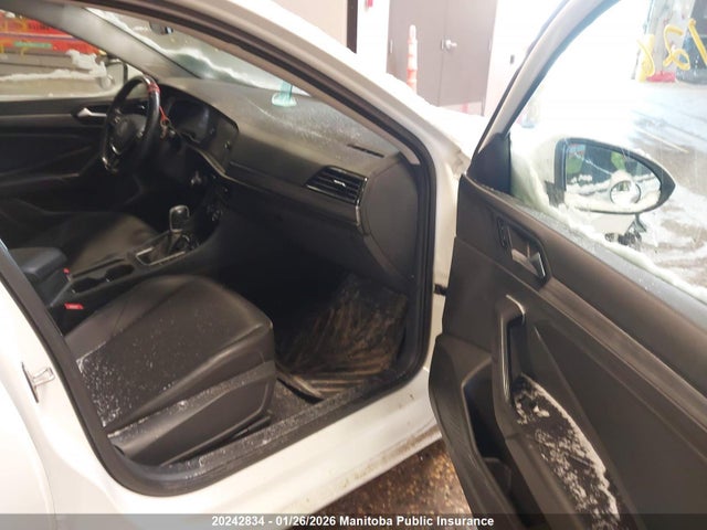 3VWE57BU1KM210989 Volkswagen Jetta 1.4 Tsi
