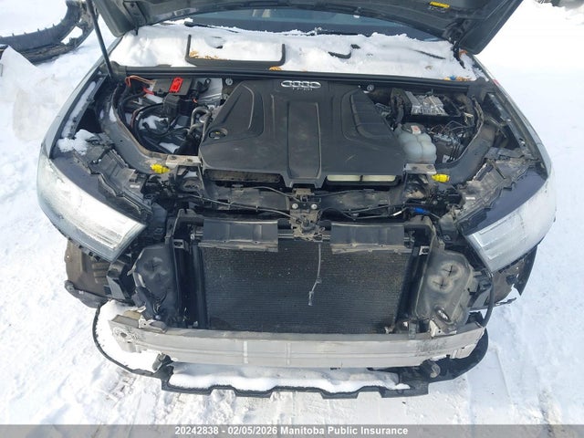 WA1MHBF7XJD048166 Audi Q7