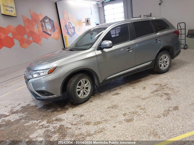 JA4AZ2A36LZ609098 Mitsubishi Outlander Es