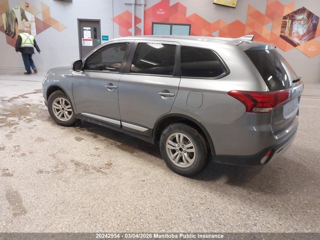 JA4AZ2A36LZ609098 Mitsubishi Outlander Es
