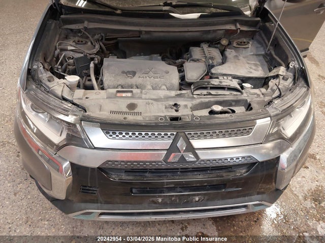 JA4AZ2A36LZ609098 Mitsubishi Outlander Es