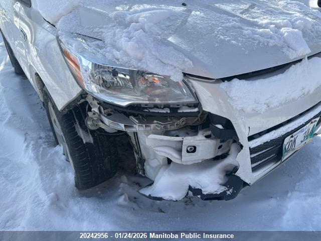 1FMCU9GX5EUA48355 Ford ESCAPE SE