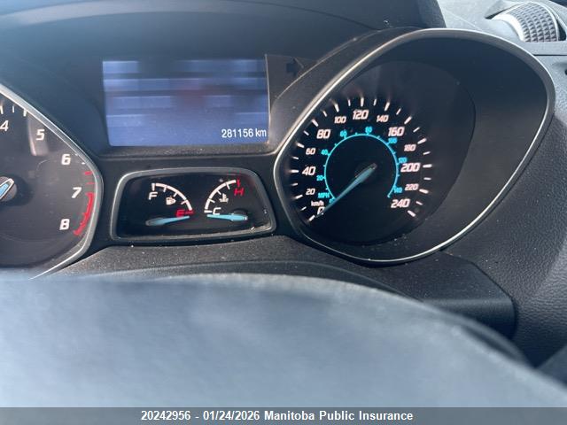 1FMCU9GX5EUA48355 Ford ESCAPE SE