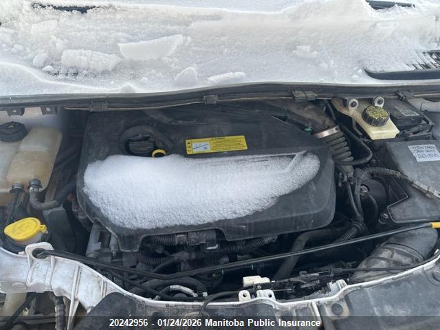 1FMCU9GX5EUA48355 Ford ESCAPE SE