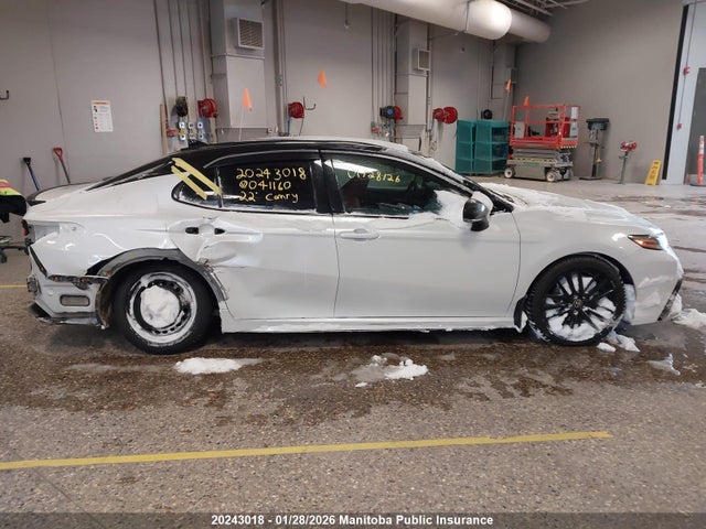 4T1K31AK3NU041160 Toyota Camry Xse Hybrid