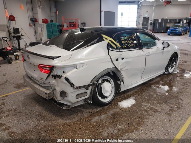 4T1K31AK3NU041160 Toyota Camry Xse Hybrid