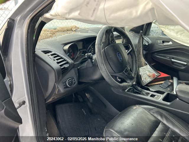 1FMCU9J98HUA33525 Ford Escape Titanium
