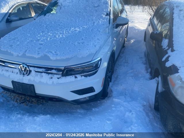 3VV4B7AX2JM112881 Volkswagen Tiguan Sel Premium