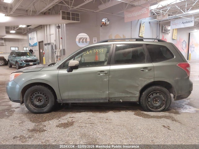 JF2SJCCC8FH423918 Subaru Forester 2.5i