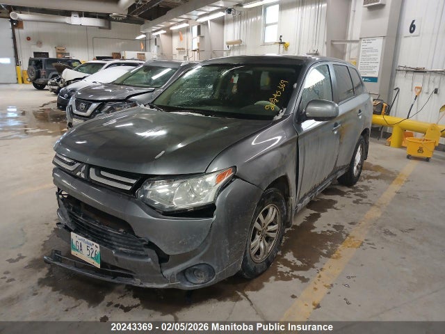 JA4AZ2A30EZ604093 Mitsubishi Outlander Es