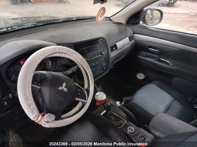 JA4AZ2A30EZ604093 Mitsubishi Outlander Es