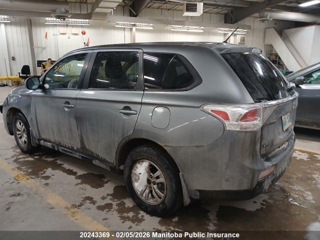 JA4AZ2A30EZ604093 Mitsubishi Outlander Es