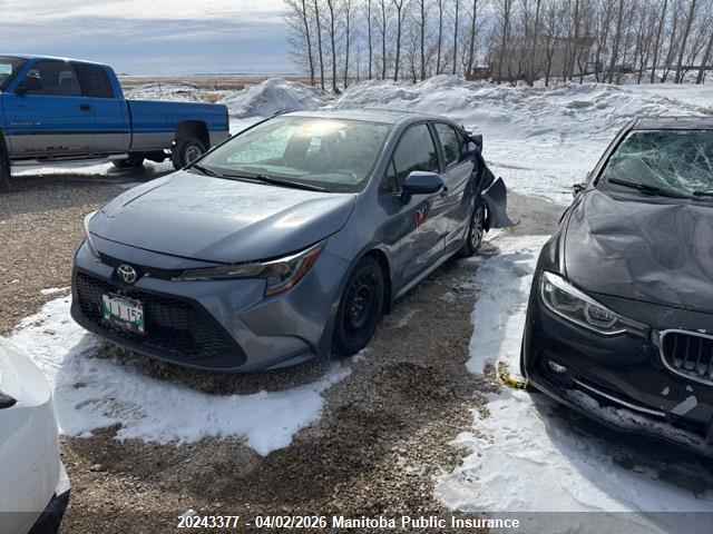 20243377 :رقم المزاد ، 5YFBPMBE9NP335176 vin ، 2022 Toyota Corolla Le مزاد بيع
