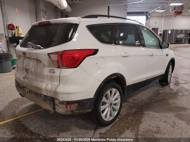 1FMCU9HDXKUB39170 Ford ESCAPE SEL