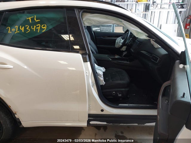 ZN661YUM6RX451035 Maserati Levante Modena Ultima V6