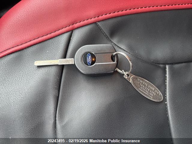1FADP3K27GL334070 Ford FOCUS SE