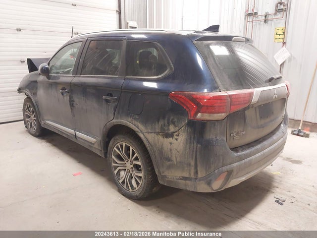 Mitsubishi Outlander Es 2018 JA4AZ2A36JZ600379 Image 3