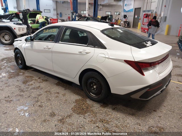KMHLM4DGXRU666588 Hyundai Elantra Preferred
