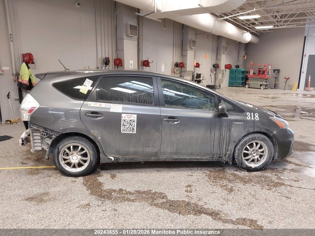 Toyota PRIUS V 2014 JTDZN3EU4E3356219 Image 14