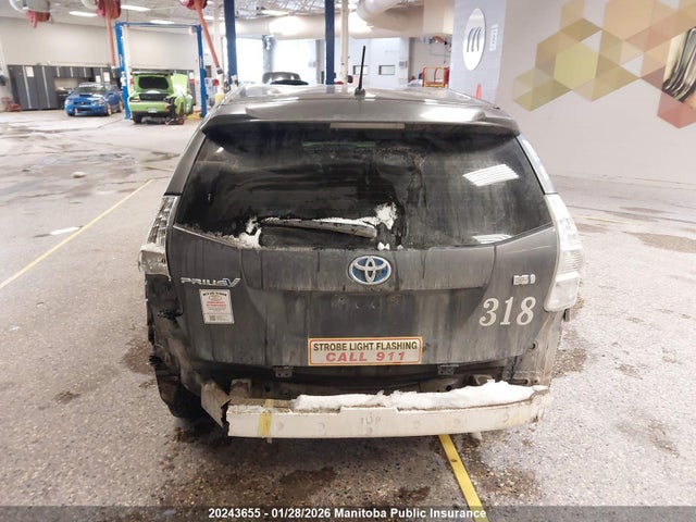 Toyota PRIUS V 2014 JTDZN3EU4E3356219 Image 17