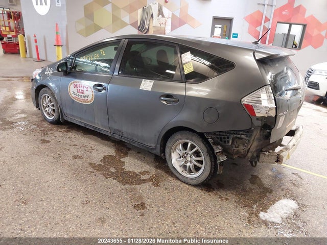 Toyota PRIUS V 2014 JTDZN3EU4E3356219 Image 3