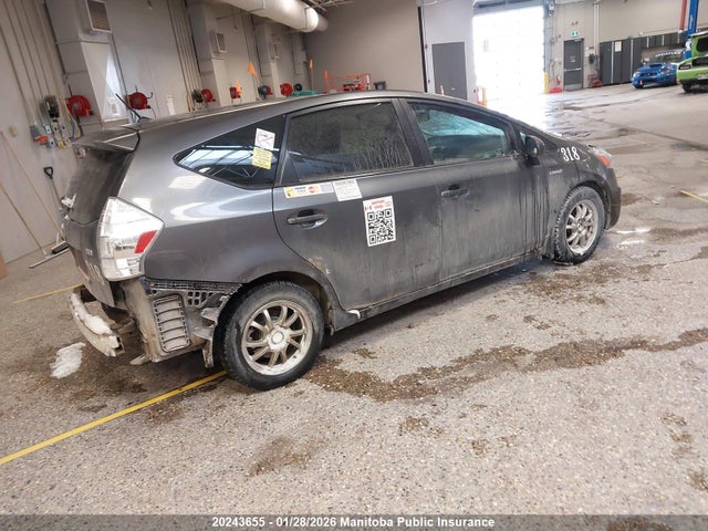 Toyota PRIUS V 2014 JTDZN3EU4E3356219 Image 4