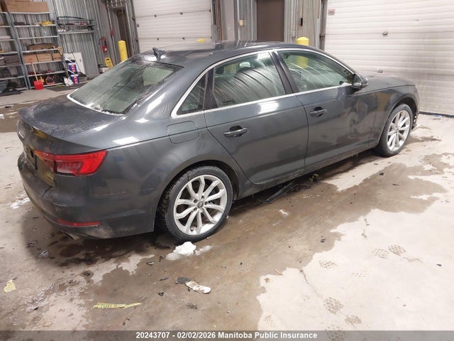 WAUBNAF45HN017057 Audi A4 2.0t Quattro