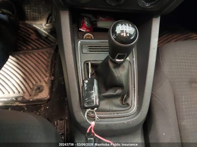 3VW1K7AJ8FM256744 Volkswagen Jetta 2.0