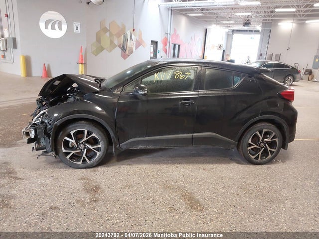 2020 Toyota C-hr Xle Premium მანქანა იყიდება აუქციონზე, vin: JTNKHMBX7L1080829, აუქციონის ნომერი: 20243792