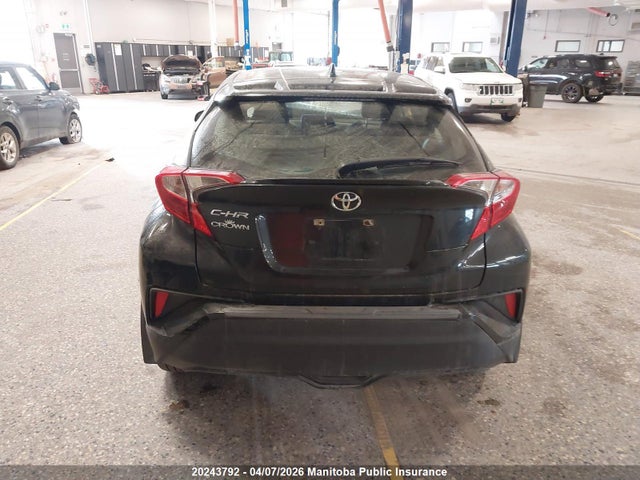 2020 Toyota C-hr Xle Premium მანქანა იყიდება აუქციონზე, vin: JTNKHMBX7L1080829, აუქციონის ნომერი: 20243792