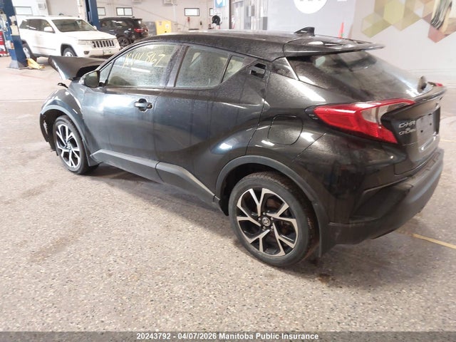 2020 Toyota C-hr Xle Premium მანქანა იყიდება აუქციონზე, vin: JTNKHMBX7L1080829, აუქციონის ნომერი: 20243792