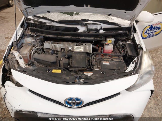 Toyota PRIUS V 2015 JTDZN3EU7FJ025955 Image 9