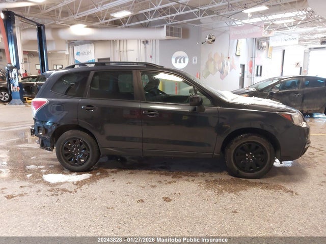 JF2SJEMC8JH469865 Subaru Forester 2.5i Touring