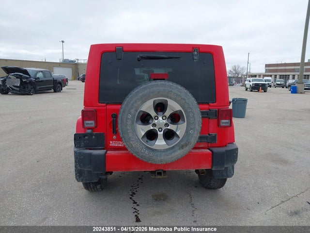 1C4BJWEG8GL108695 Jeep Wrangler Unlimited Sahara