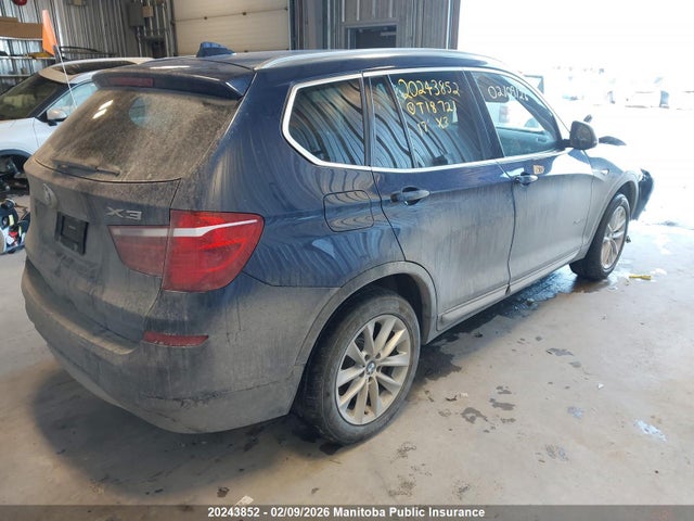 5UXWX9C3XH0T18721 BMW X3 28I